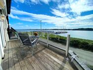 Juwel an der Schlei: EFH mit großer Glasfront und Balkon mit Wasserblick + Nebenhaus in Boren - Boren