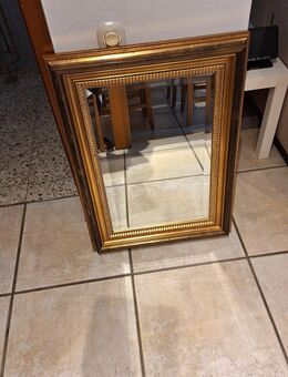 Schöner Großer Spiegel mit leichtem Facetten Spiegelglas 80 h x 60 cm br siehe die Fotos - Meckenheim