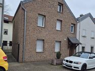 Einfamilienhaus mit Anliegerwohnung - Eschweiler