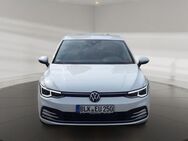 VW Golf, 1.5 l TGI Life, Jahr 2023 - Weißenfels