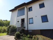 Großes freistehendes Zweifamilienhaus mit 8 Zimmern in angenehmer und naturnaher Lage von Langenzenn (unsere Objektnummer: 03CK0125) - Langenzenn