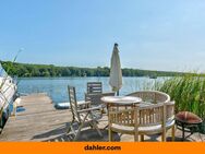 Familientraum: Zweifamilien-Villa auf idyllischem Hanggrundstück mit privatem Wasserzugang und eigenem Bootssteg am Kalksee - Woltersdorf (Brandenburg)