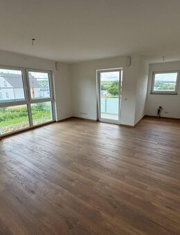 Neubau 3 Zimmer Wohnung mit Balkon , Carport & Stellplatz - Bissingen