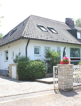 Außergewöhnliche Doppelhaushälfte mit Anspruch auf hohem Niveau in Wolkersdorf - Schwabach