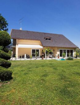 Villa mit Gartenparadies und separater Einliegerwohnung - Grasbrunn