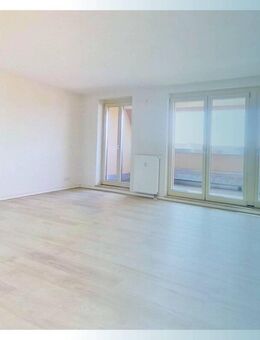** Exklusive 4-Zimmer-Dachgeschosswohnung mit 2 Terrassen in Dresden, Pieschen! ** - Dresden