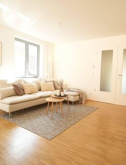 Lichtdurchflutete Design-Maisonettwohung im Reihenhausstil - Radebeul