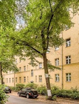 Altbauwohnung mit Balkon und Grünblick in Schmargendorf am Rüdesheimer Platz (vermietet) - Berlin