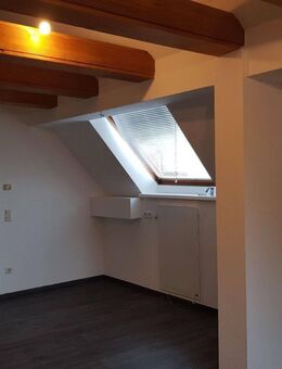 Attraktives Stadthaus in zentraler Lage von Roth - voll vermietet mit Wohn- und Gewerbeeinheit - Roth (Bayern)