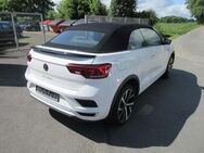 VW T-Roc Cabriolet, 1.5 TSI R-Line APP 19 BL, Jahr 2021 - Bergkamen