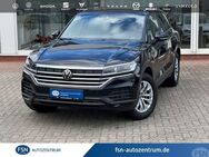 VW Touareg, 3.0 V6 TDI AID, Jahr 2022 - Teterow