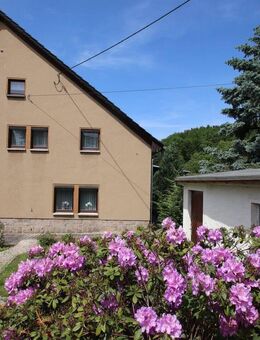 Sanierungsbed. Wohnhaus mit denkmalgeschütztem Wirtschaftsgebäude + Garage - Werdau