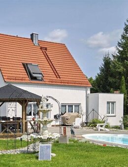 Charmantes Einfamilienhaus mit Traumgarten - Neuburg (Donau)