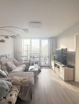 Raum für die ganze Familie: Wunderschöne 4-Raum-Wohnung - Saal