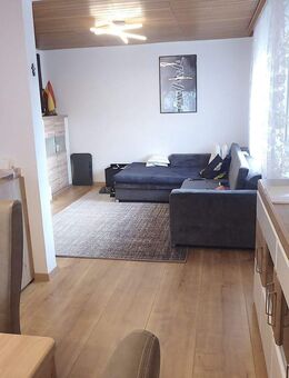 Gepflegtes und modernisiertes EFH mit 5 Zimmern und großem Garten - Karbach (Rheinland-Pfalz)