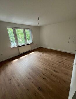Erstbezug nach Renovierung! Helle 2-Zimmerwohnung m. Duschbad - Bottrop