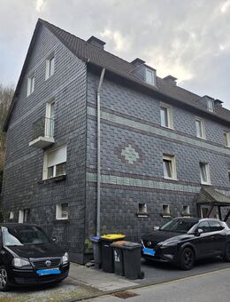 Kleine 2 Zimmer DG Wohnung in ruhiger Lage - RESERVIERT - Velbert
