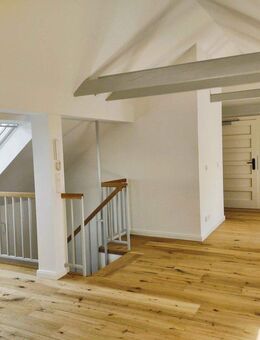 Dachgeschosswohnung über zwei Etagen - Halle (Saale)