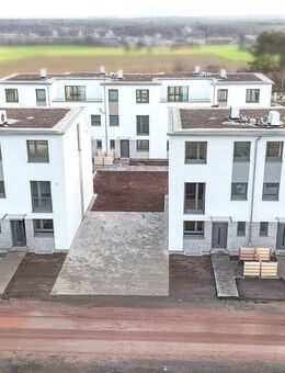 Ihr Traum vom Eigenheim: Moderne DHH inkl. Stellplätze und eigenem Garten - Messel