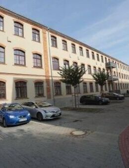 HELLE 2 Raumwohnung mit hochwertiger Ausstattung , Stellplatz und Balkon - Dresden