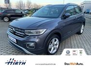 VW T-Cross, 1.0 TSI Style, Jahr 2023 - Mügeln