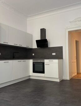 Reudnitz: 2 Zimmer I Wohnküche mit neuer Einbauküche I modernes Bad mit Wanne - Leipzig