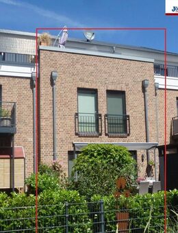 NA BITTE, AB DURCH DIE MITTE! Modernes Mittelhaus mit Garten-/und Dachterrasse in Burg! - Fehmarn