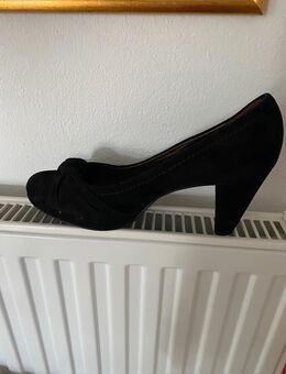 Peter Kaiser Pumps in Tiefschwarz Größe 38,5 - Regensburg