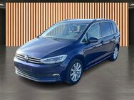 VW Touran, 1.5 TSI Highline, Jahr 2024 - Dresden