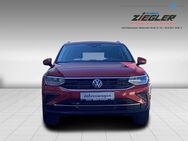 VW Tiguan, Active, Jahr 2022 - Marktredwitz