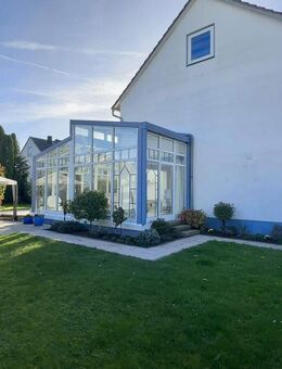 Lichterfülltes Haus mit modernem Wintergarten und traumhaftem Süd/Ost-Garten mit großer Terrasse - Werl