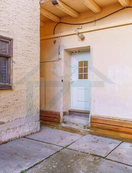 Solides Mehrfamilienhaus mit eigenem Innenhof und Nebengelass - Bad Sulza