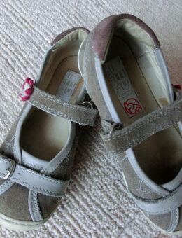Ballerinas beige-hellbraun Größe 27 von LEPI - Duisburg