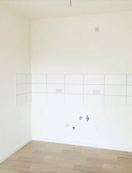 Frisch renoviert: 1-Raum-Wohnung mit neuem Duschbad - Erfurt