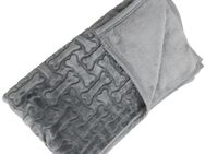 Kuscheldecke Bones XXL - L 180 x B 105 cm