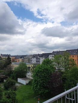 Wohnen über den Dächern im ruhigen Innenhof + EBK - Chemnitz