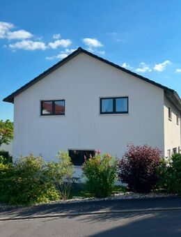 Schönes Einfamilienhaus mit viel Komfort, Solar & Traumgarten - Bad Kissingen