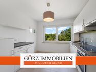 Kernsanierte und modernisierte 3 Zimmer-Endetagen-Wohnung mit Balkon und Lift - Norderstedt