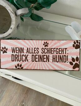 HOLZSCHILD HUND - Hagen (Teutoburger Wald)