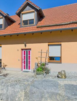 Modernes Traumhaus mit großem Garten, zwei Garagen und hochwertiger Ausstattung - Moorenweis