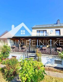 Stilvolle Doppelhaushälfte mit großzügiger, überdachter Terrasse - Wohnen mit Weitblick und Komfort - Lichtenau (Sachsen)