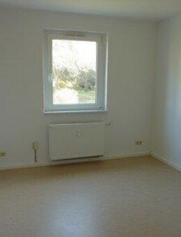 - Wohnen im 4-Familien-Haus - - Weißenfels