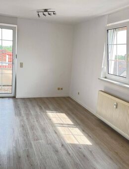 Helle Wohnung mit Einbauküche + Tiefgaragenstellplatz - Meuselwitz