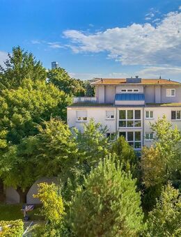 Wohnen in St. Jobst: Charmante Altbauwohnung mit sonnigem Balkon ?? - Nürnberg