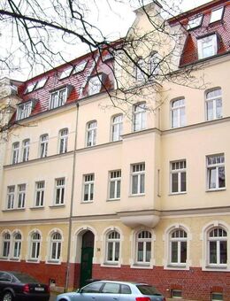 Eine ganze Etage nur für Sie! DG-Wohnung, 4 Zimmer, Gäste-WC, Balkon, vermietet! - Zwickau