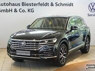 VW Touareg, 3.0 TDI Atmosphere, Jahr 2018 - Wedel