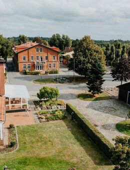 Investment gepaart mit Reitanlage, exklusivem Einfamilienhaus und ca. 1.524 m² Wfl. Neubaureserve - Bad Schwartau