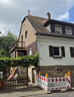 Solides Einfamilienhaus mit Garage sucht neuen Besitzer - Kusel