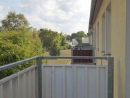 Ungestört und ruhig im 2.OG mit Balkon und Blick ins Grüne! - Bad Lauchstädt (Goethestadt)