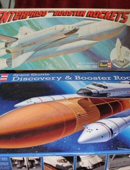 2x Revell Bausatz aus den 80iger Jahren +aktuelles Modell Space Shuttle Discovery & Booster Rockets - Hennef (Sieg)
